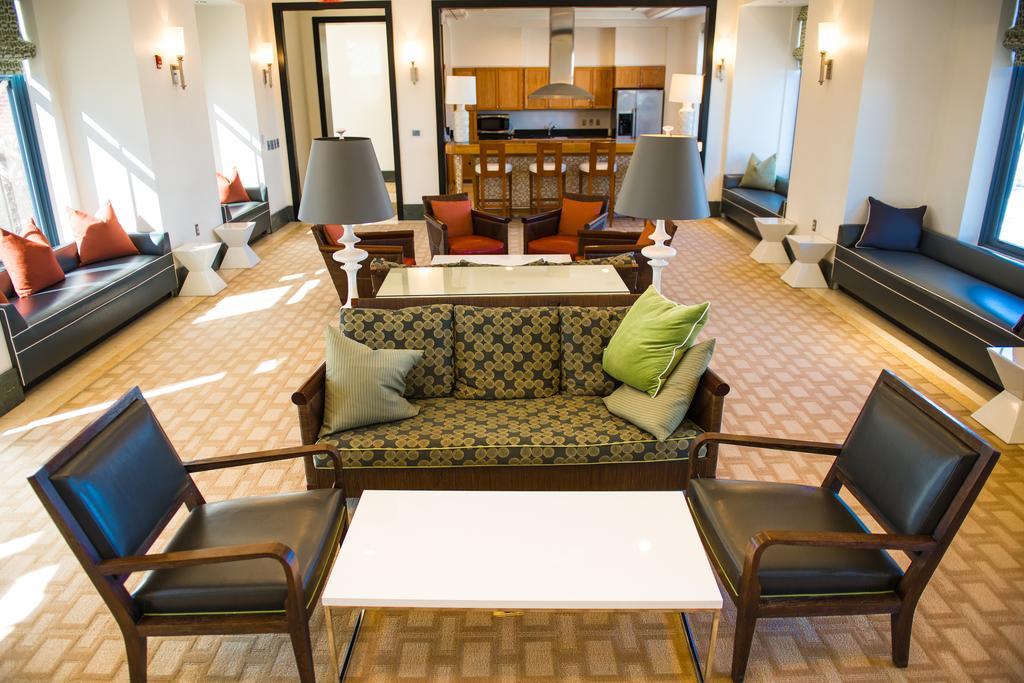 Crystal Quarters Corporate Housing At The Gramercy Arlington Zimmer foto